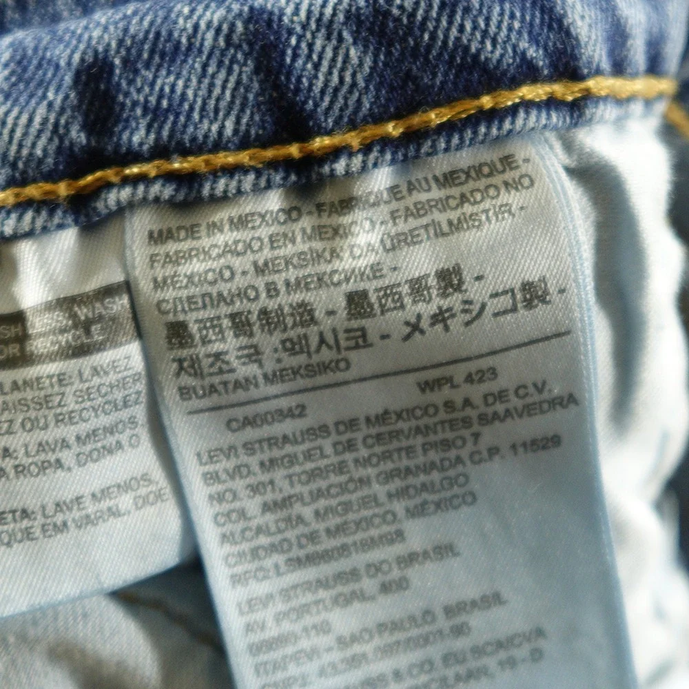 Levi's 559 Shorts Womens 32 Blue Relaxed Fit Cut Off Frayed Denim